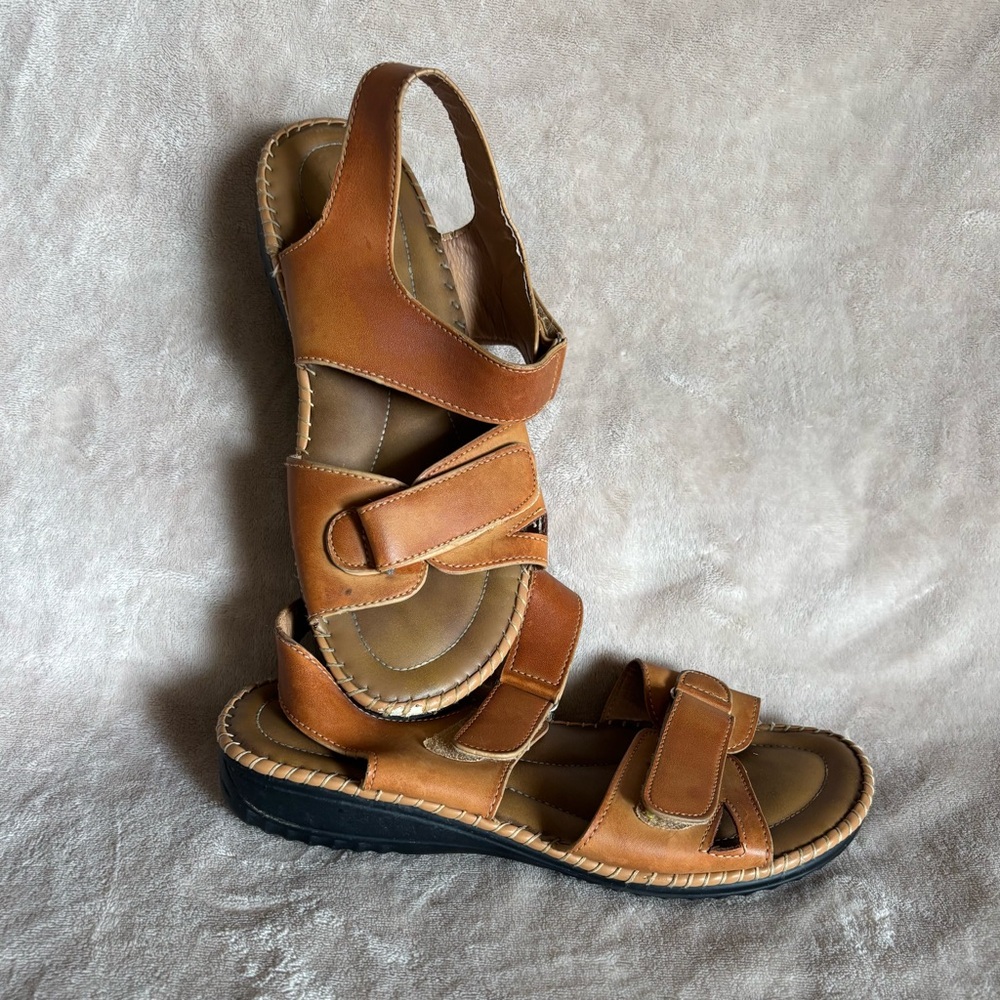 Women’s Tan Adjustable Sandals 10 by Ameta